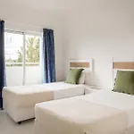 Prainha Family Fun | Balcony & Pools *