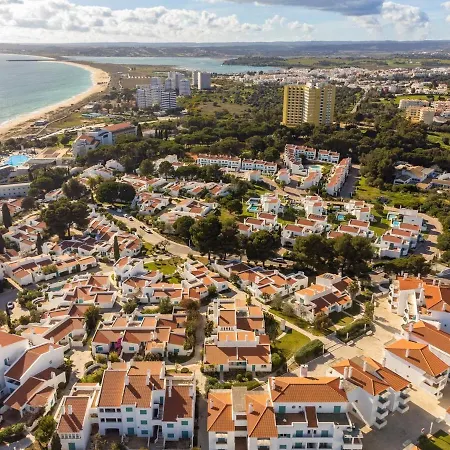 Prainha Family Fun | Balcony & Pools