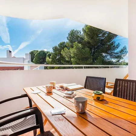 Prainha Family Fun | Balcony & Pools