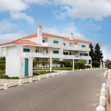 Prainha Family Fun | Balcony & Pools * Alvor